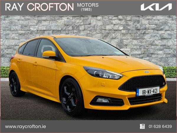 Ford Focus Hatchback, Diesel, 2018, Orange