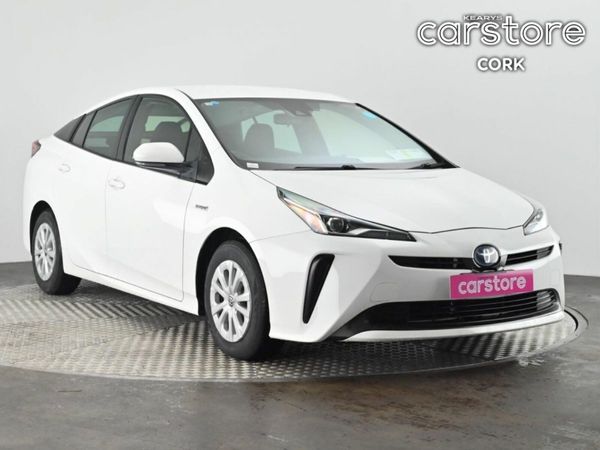 Toyota Prius Hatchback, Petrol Hybrid, 2019, White