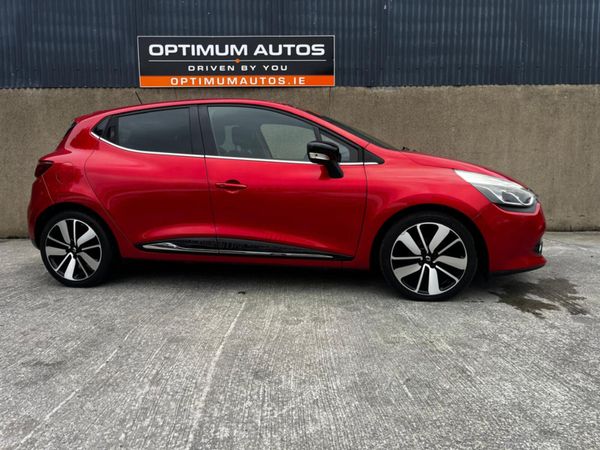 Renault Clio Hatchback, Petrol, 2016, Red