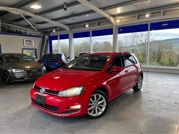 Volkswagen Golf Hatchback, Petrol, 2015, Red
