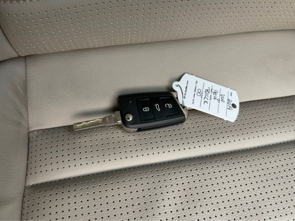 Volkswagen Golf Hatchback, Petrol, 2019, Black