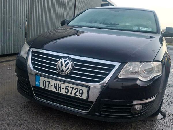 Volkswagen Passat Saloon, Petrol, 2007, Black