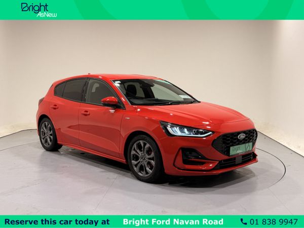 Ford Focus Hatchback, Petrol, 2024, Red