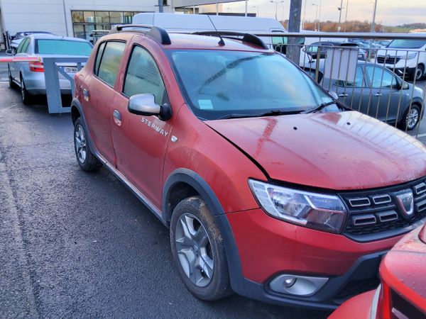 Dacia Sandero Stepway Hatchback, Diesel, 2017, Red