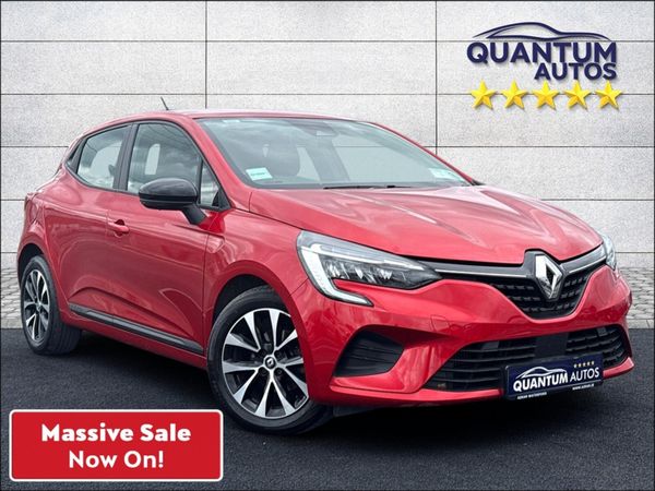 Renault Clio Hatchback, Petrol, 2023, Red