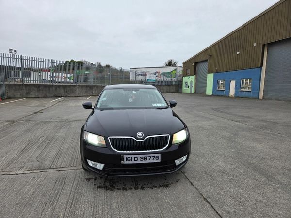 Skoda Octavia Saloon, Diesel, 2016, Black