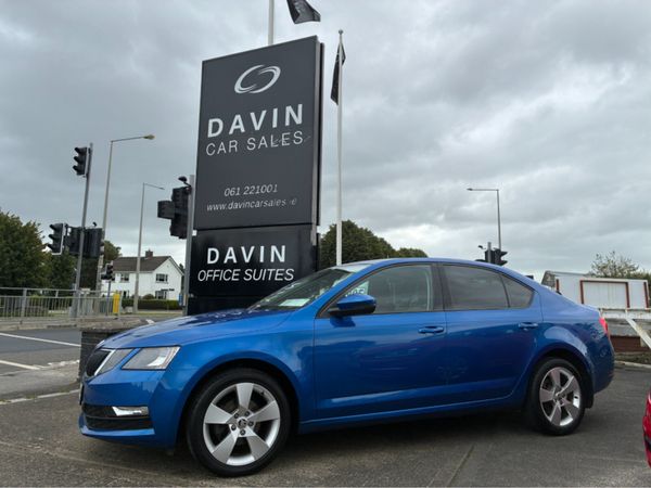 Skoda Octavia Hatchback, Diesel, 2020, Blue