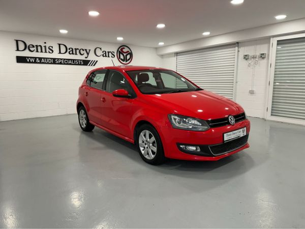 Volkswagen Polo Hatchback, Petrol, 2014, Red