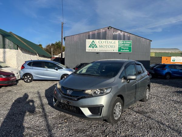 Honda Fit Hatchback, Petrol, 2014, Grey