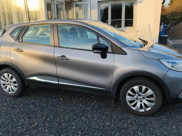 Renault Captur Hatchback, Diesel, 2016, Grey