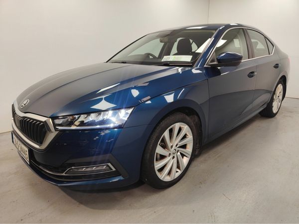 Skoda Octavia Hatchback, Diesel, 2021, Blue