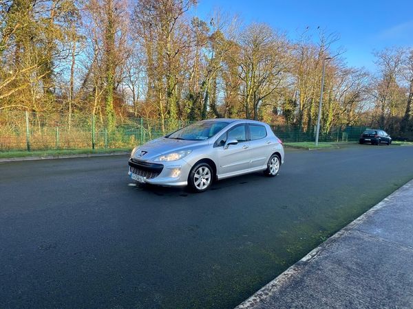 Peugeot 308 Hatchback, Diesel, 2011, Silver