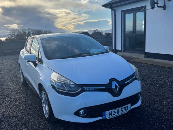 Renault Clio Hatchback, Petrol, 2014, White
