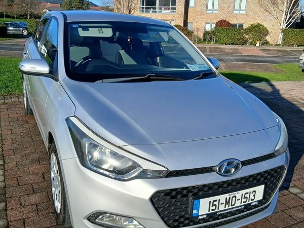 Hyundai i20 Hatchback, Diesel, 2015, Silver