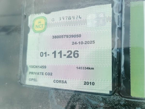 Opel Corsa Hatchback, Diesel, 2010, Red