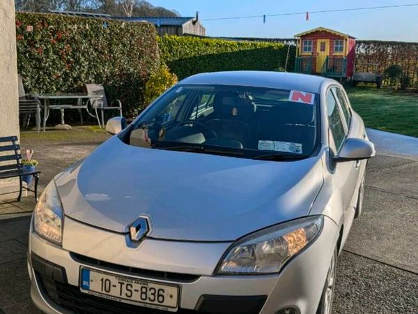 Renault Megane Hatchback, Diesel, 2010, Silver