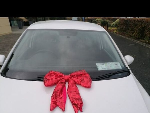 Volkswagen Polo Hatchback, Petrol, 2012, White