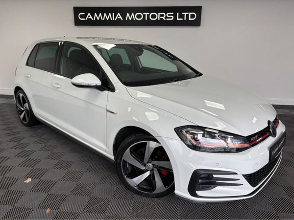 Volkswagen Golf Hatchback, Petrol, 2017, White