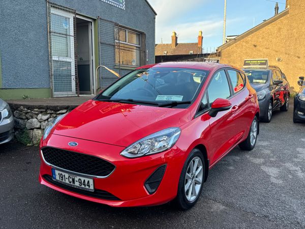 Ford Fiesta Hatchback, Petrol, 2019, Red