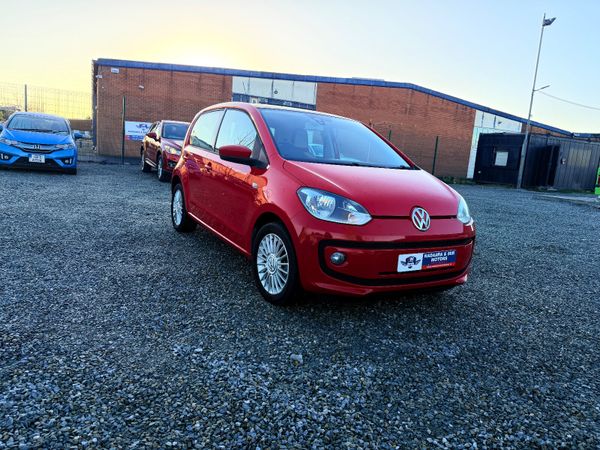 Volkswagen Other Hatchback, Petrol, 2013, Red
