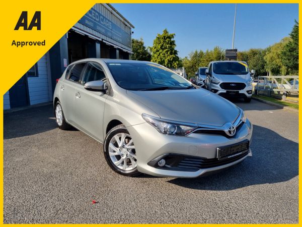 Toyota Auris Hatchback, Petrol, 2016, Grey