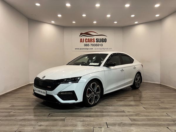 Skoda Octavia Saloon, Diesel, 2022, White