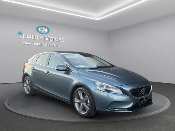 Volvo V40 Hatchback, Petrol, 2014, Blue