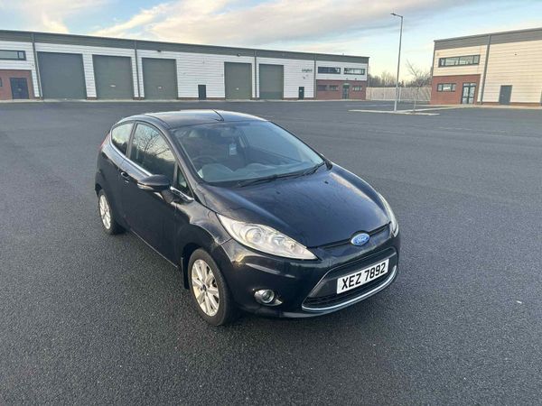 Ford Fiesta Hatchback, Petrol, 2009, Black
