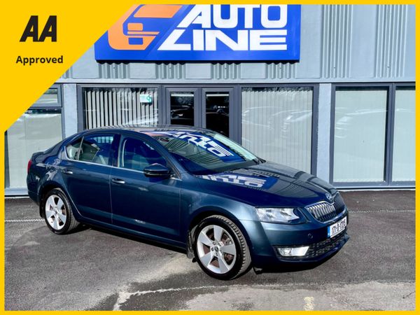 Skoda Octavia Hatchback, Petrol, 2017, Grey