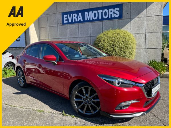 Mazda Mazda3 Hatchback, Petrol, 2017, Red