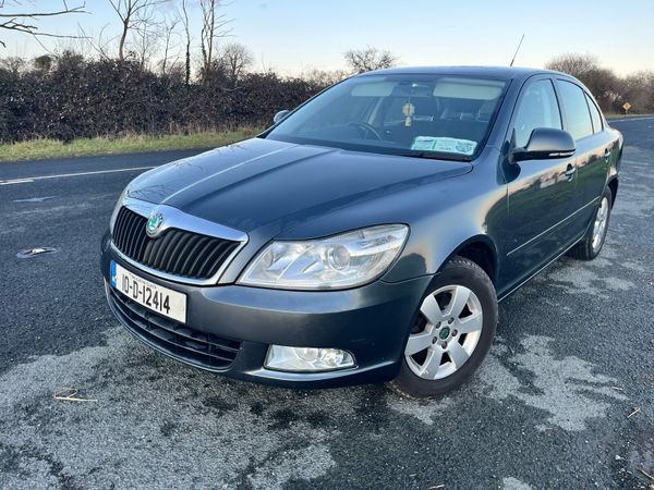 Skoda Octavia Hatchback, Diesel, 2010, Grey
