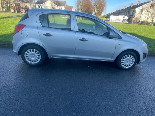 Opel Corsa Hatchback, Petrol, 2013, Silver