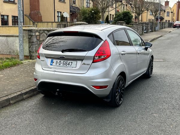 Ford Fiesta Hatchback, Diesel, 2011, Silver