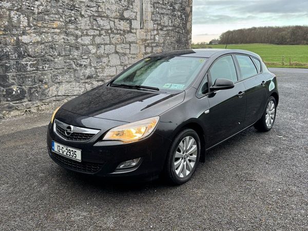 Opel Astra MPV, Diesel, 2012, Black