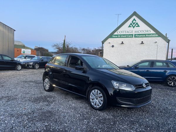 Volkswagen Polo Hatchback, Petrol, 2014, Black