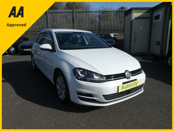 Volkswagen Golf Hatchback, Petrol, 2016, White
