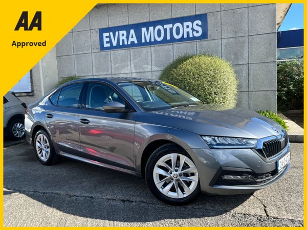 Skoda Octavia Saloon, Diesel, 2024, Grey