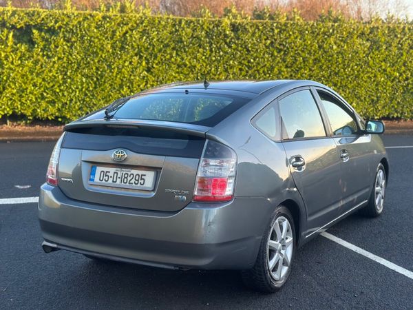 Toyota Prius Hatchback, Petrol Hybrid, 2005, Grey