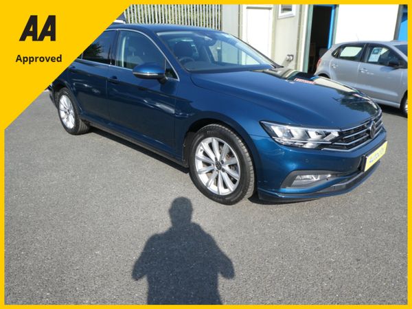 Volkswagen Passat Saloon, Diesel, 2022, Blue