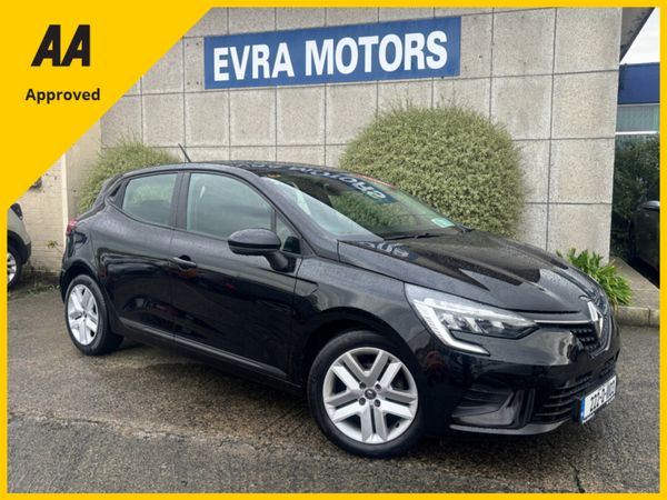 Renault Clio Hatchback, Petrol, 2022, Black