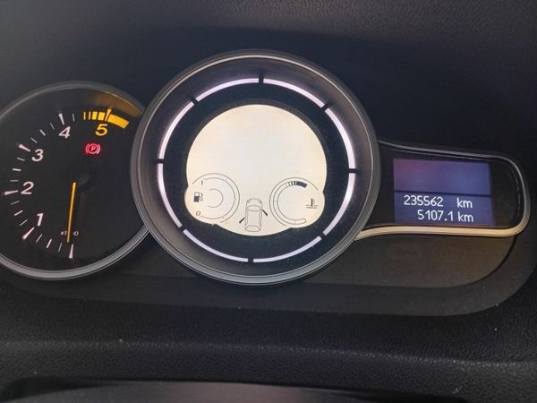 Renault Fluence Saloon, Diesel, 2012, Silver