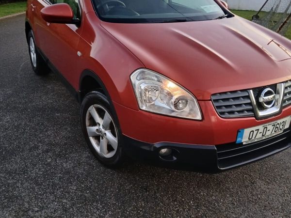 Nissan Qashqai Hatchback, Petrol, 2007, Red