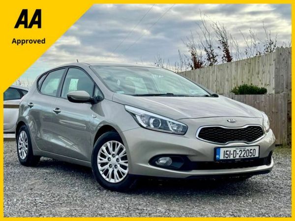 Kia Ceed Hatchback, Petrol, 2015, Silver