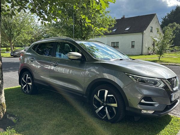 Nissan Qashqai MPV, Petrol, 2018, Grey