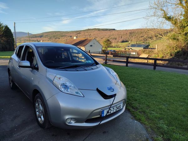 Nissan Leaf Hatchback, Electric, 2014, Silver