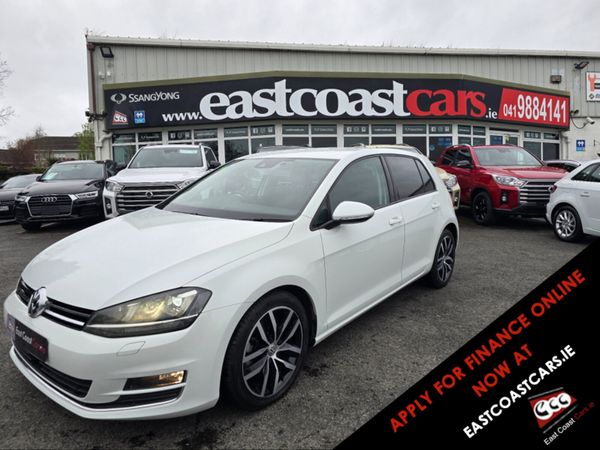 Volkswagen Golf Hatchback, Petrol, 2017, White