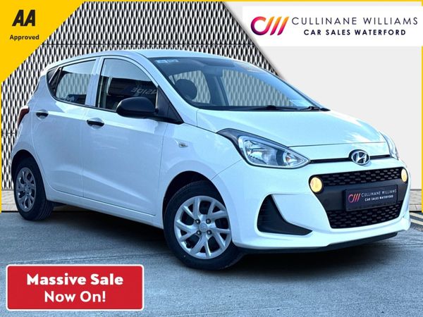 Hyundai i10 Hatchback, Petrol, 2018, White