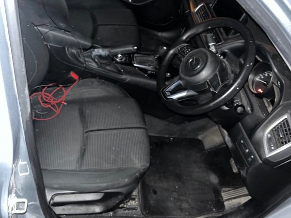 Mazda Mazda3 Saloon, Petrol, 2017, Silver