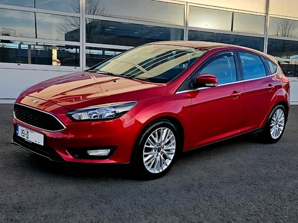 Ford Focus Hatchback, Diesel, 2015, Red