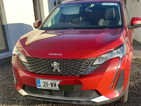 Peugeot 5008 MPV, Diesel, 2021, Red
